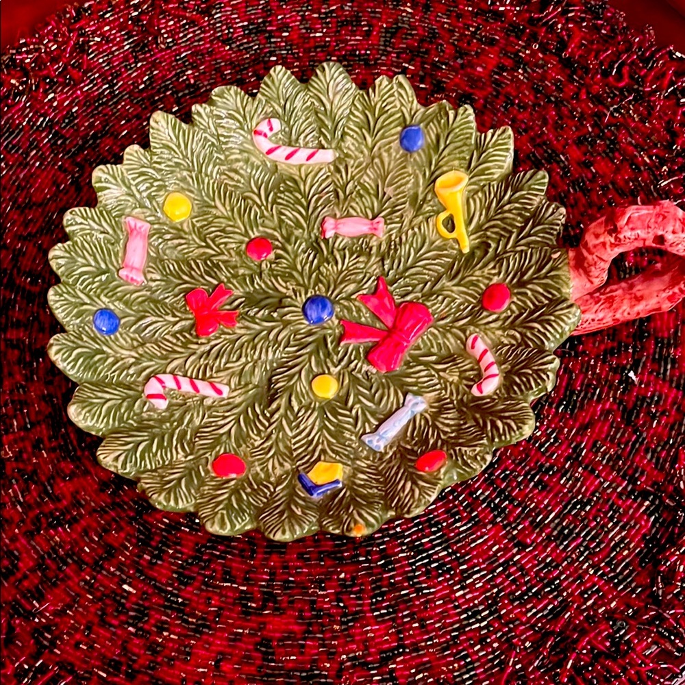 SPODE Green and Red Christmas Bon Bon dish